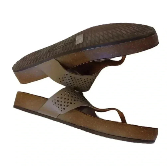 Clarks Tan Leather Upper Thong Sandals Velcro Size 8 - Picture 4 of 8